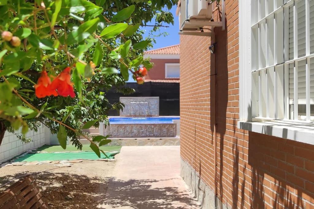 Barcience La Casa De Taramona, Cerca De Puy Du Fouヴィラ エクステリア 写真